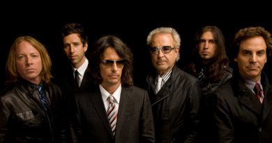 the band members of Foreigner