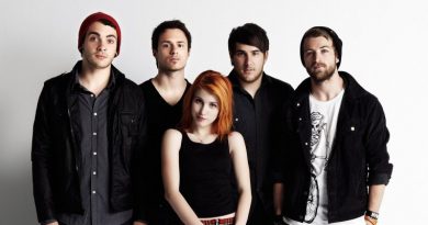 a photo of Paramore band